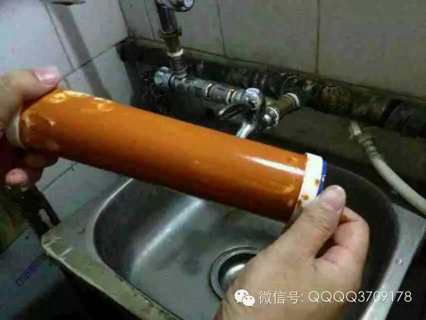 净水器配件与乳化玻璃的用途相同吗